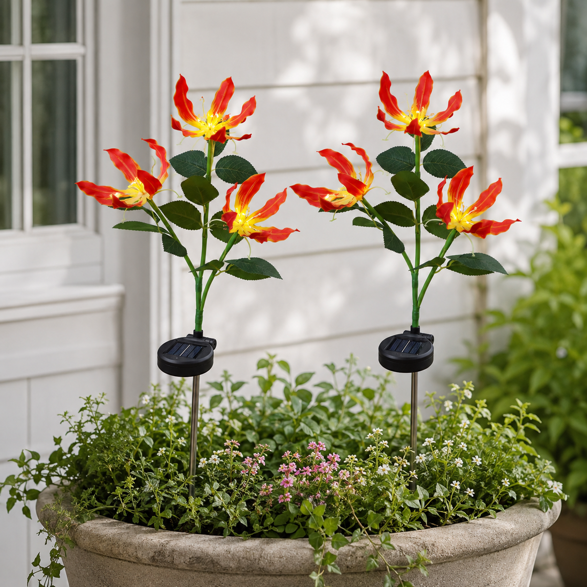 Solar Fire Lily Garden Lights