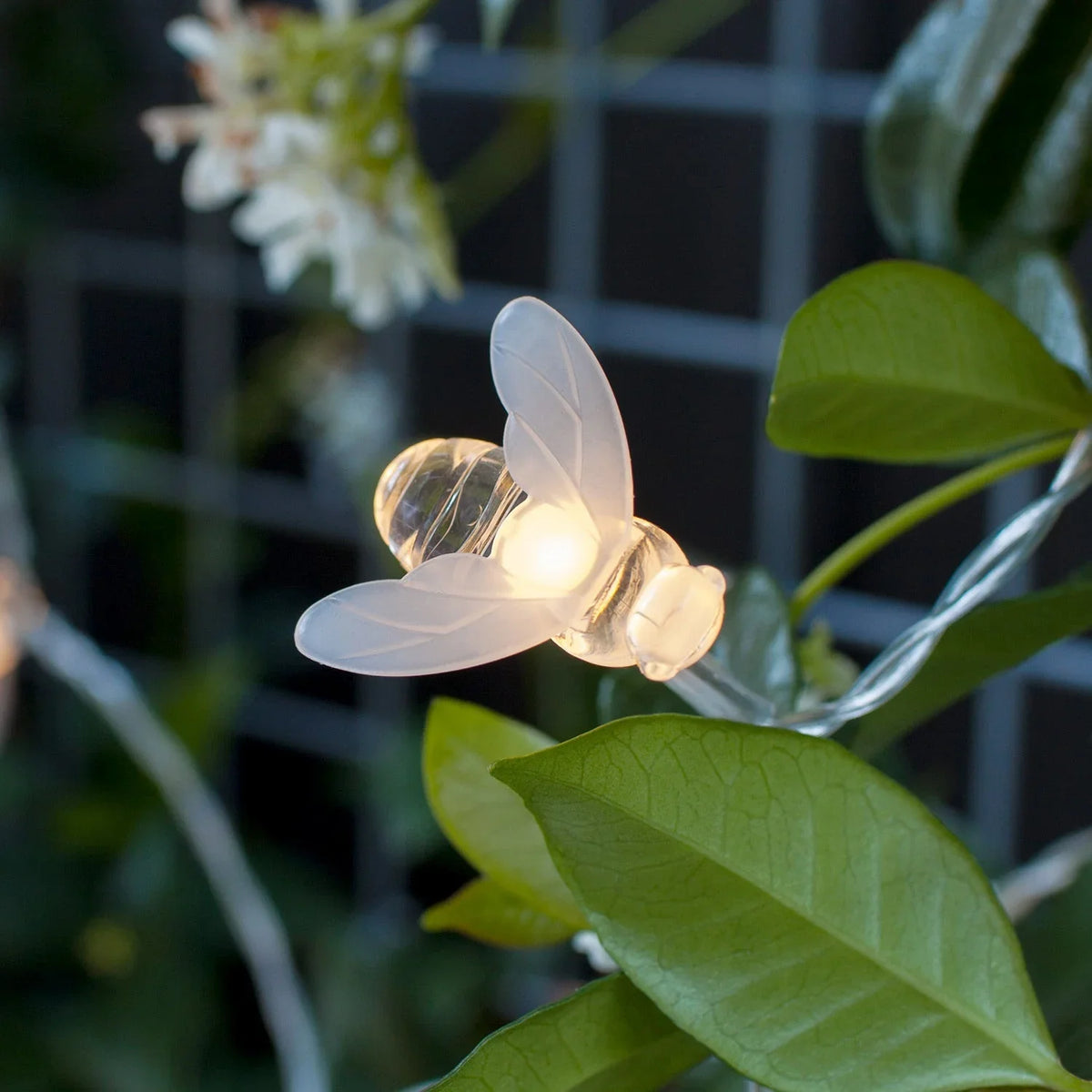 20 LED Solar Bee Fairy Lights for Garden and Patio Decor