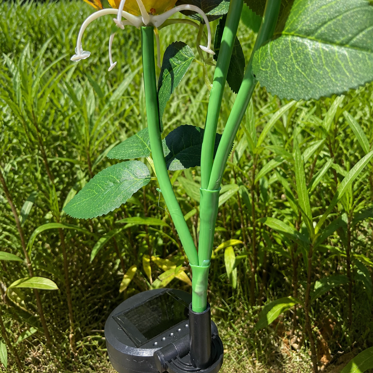 Solar Fire Lily Garden Lights