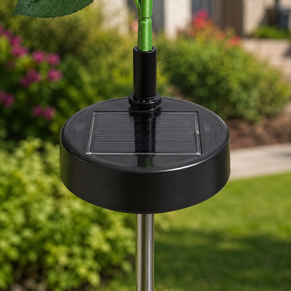 Solar Fire Lily Garden Lights
